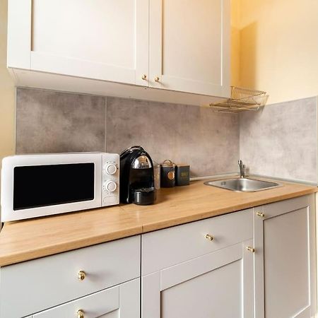 Appartamento Elegante E Centrale La Foglia D'Oro Bologna Luaran gambar