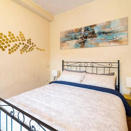 Appartamento Elegante E Centrale La Foglia D'Oro Bologna Luaran gambar