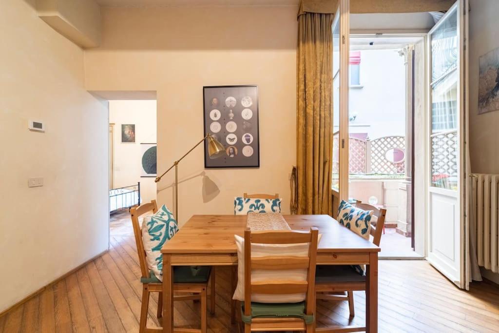 Appartamento Elegante E Centrale La Foglia D'Oro Bologna Luaran gambar