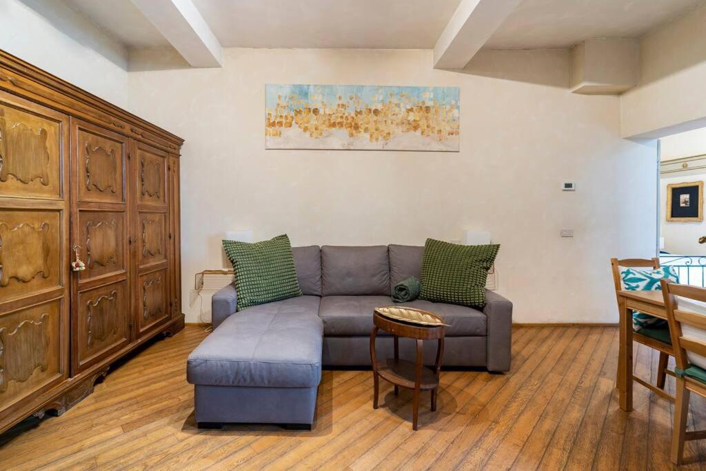 Appartamento Elegante E Centrale La Foglia D'Oro Bologna Luaran gambar